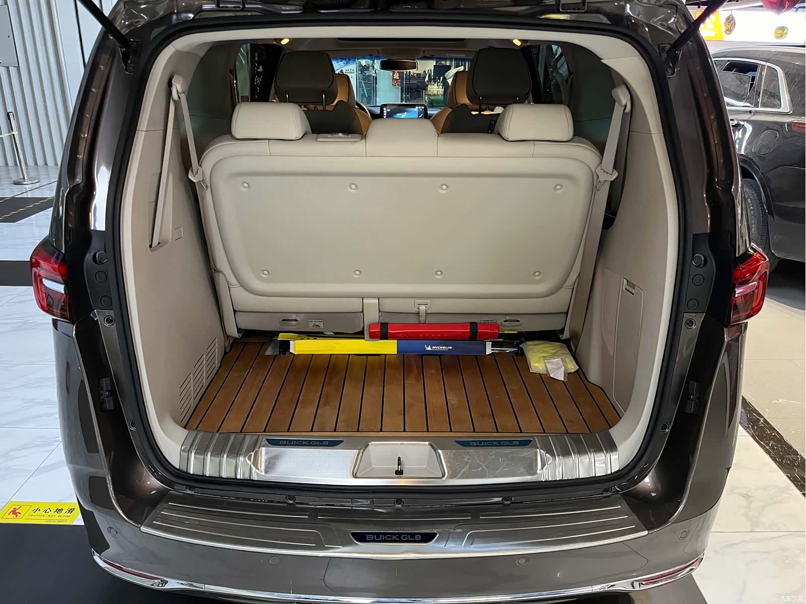 Buick GL8, 2022 12