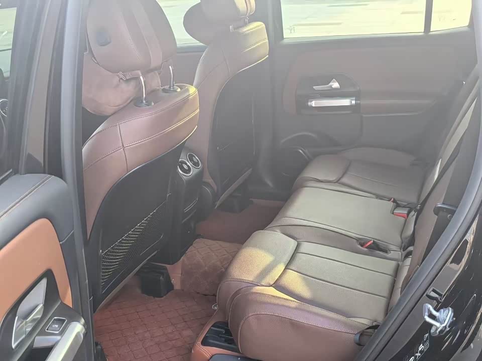 Mercedes-Benz GLB Mercedes-Benz GLB
