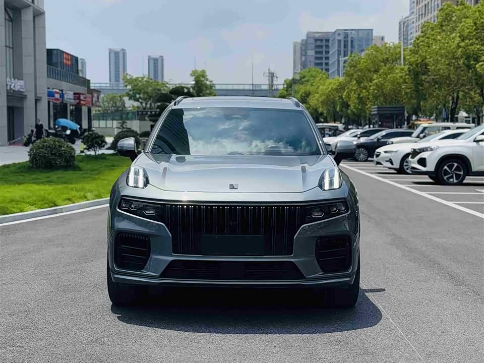 Lynk & Co 09