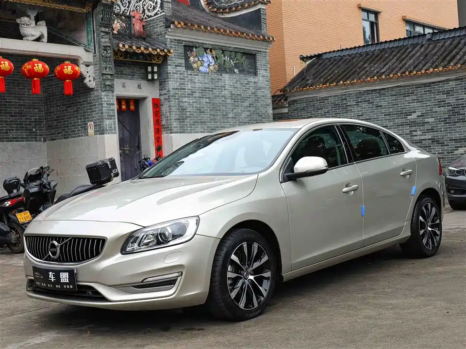 Volvo S60