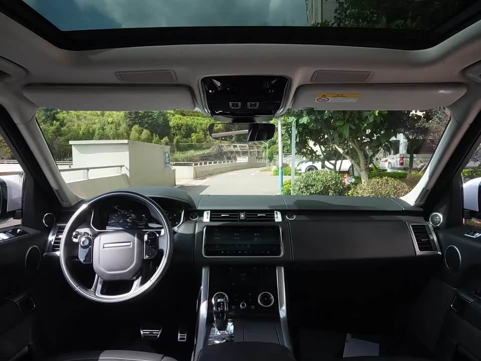 Land Rover Range Rover Sport Land Rover Range Rover Sport