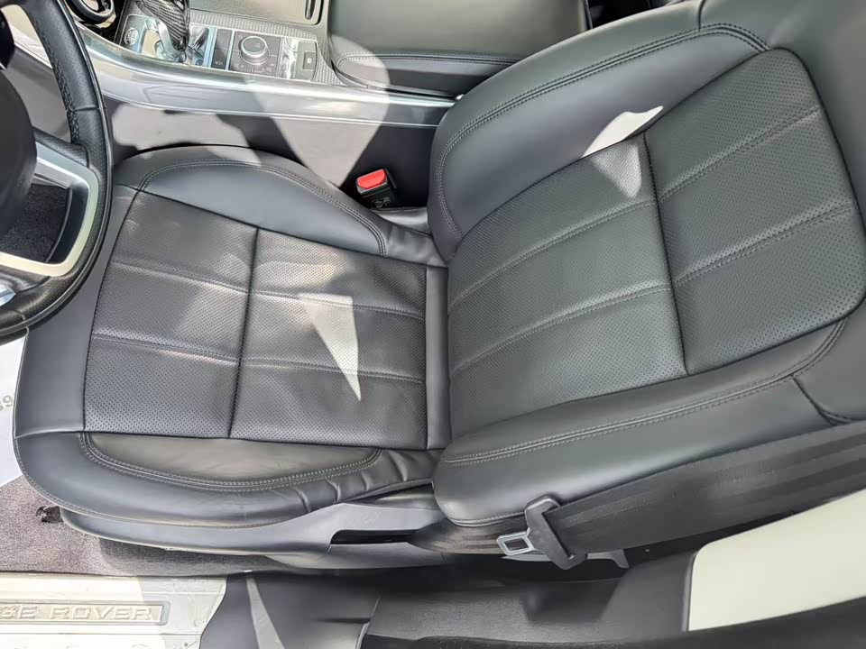 Land Rover Range Rover Sport Land Rover Range Rover Sport
