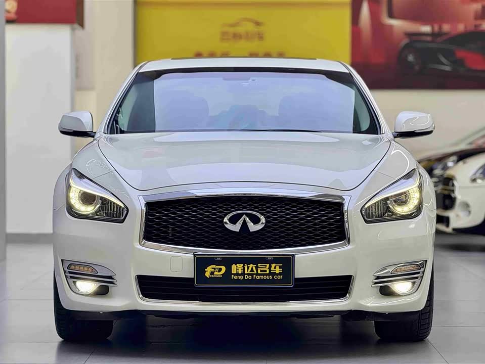 Infiniti Q70 Infiniti Q70