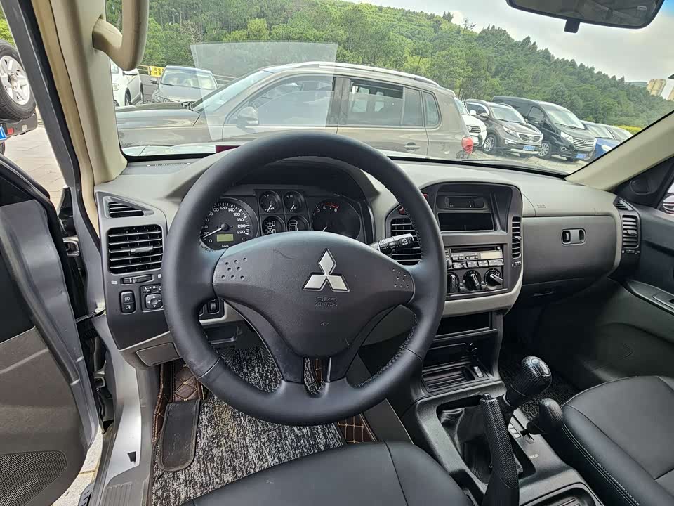 Mitsubishi Pajero