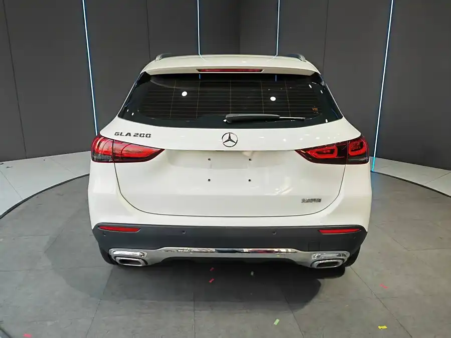 Mercedes Benz GLA