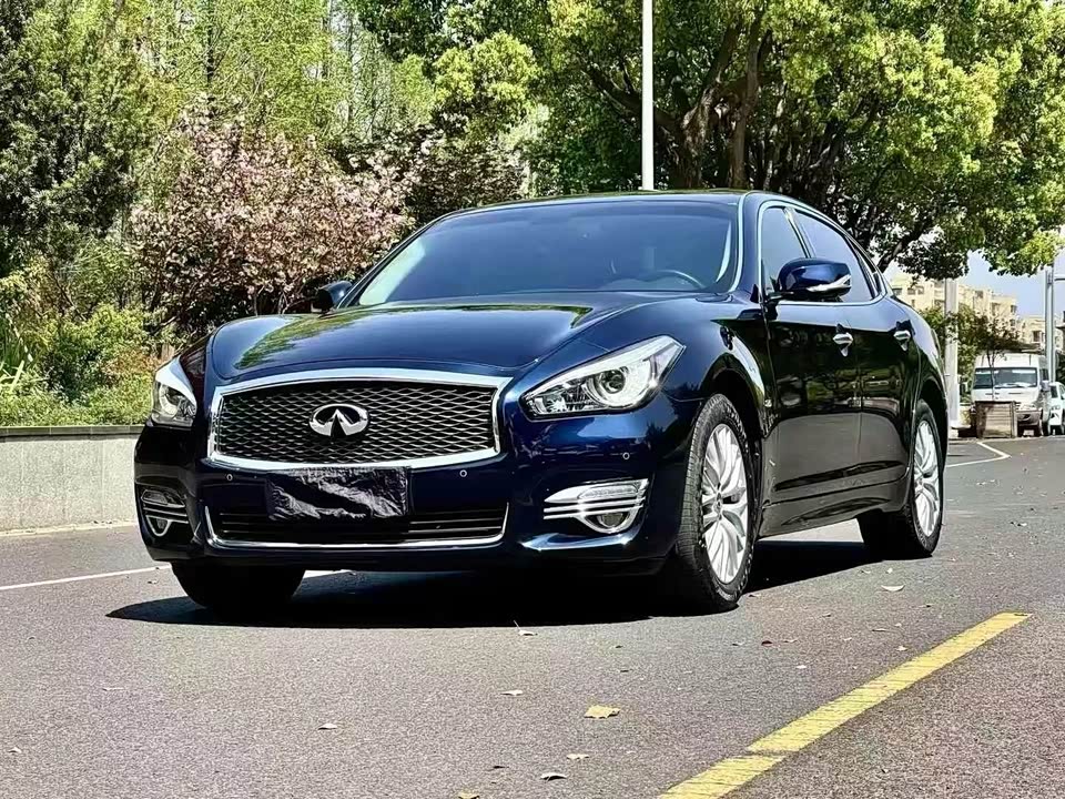 Infiniti Q70 Infiniti Q70