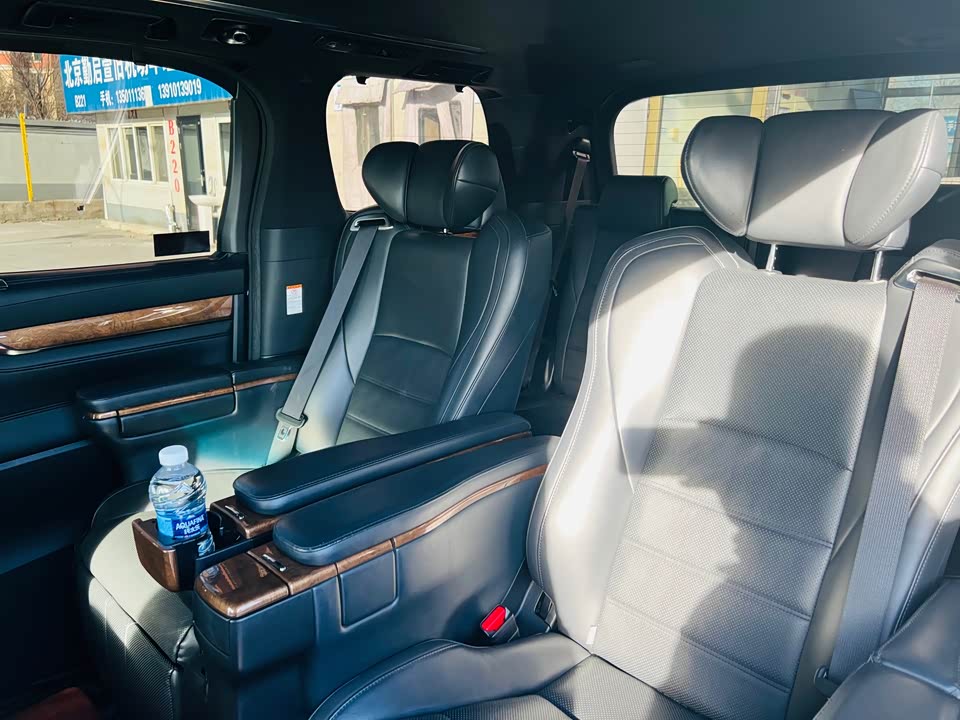 Toyota Elfa