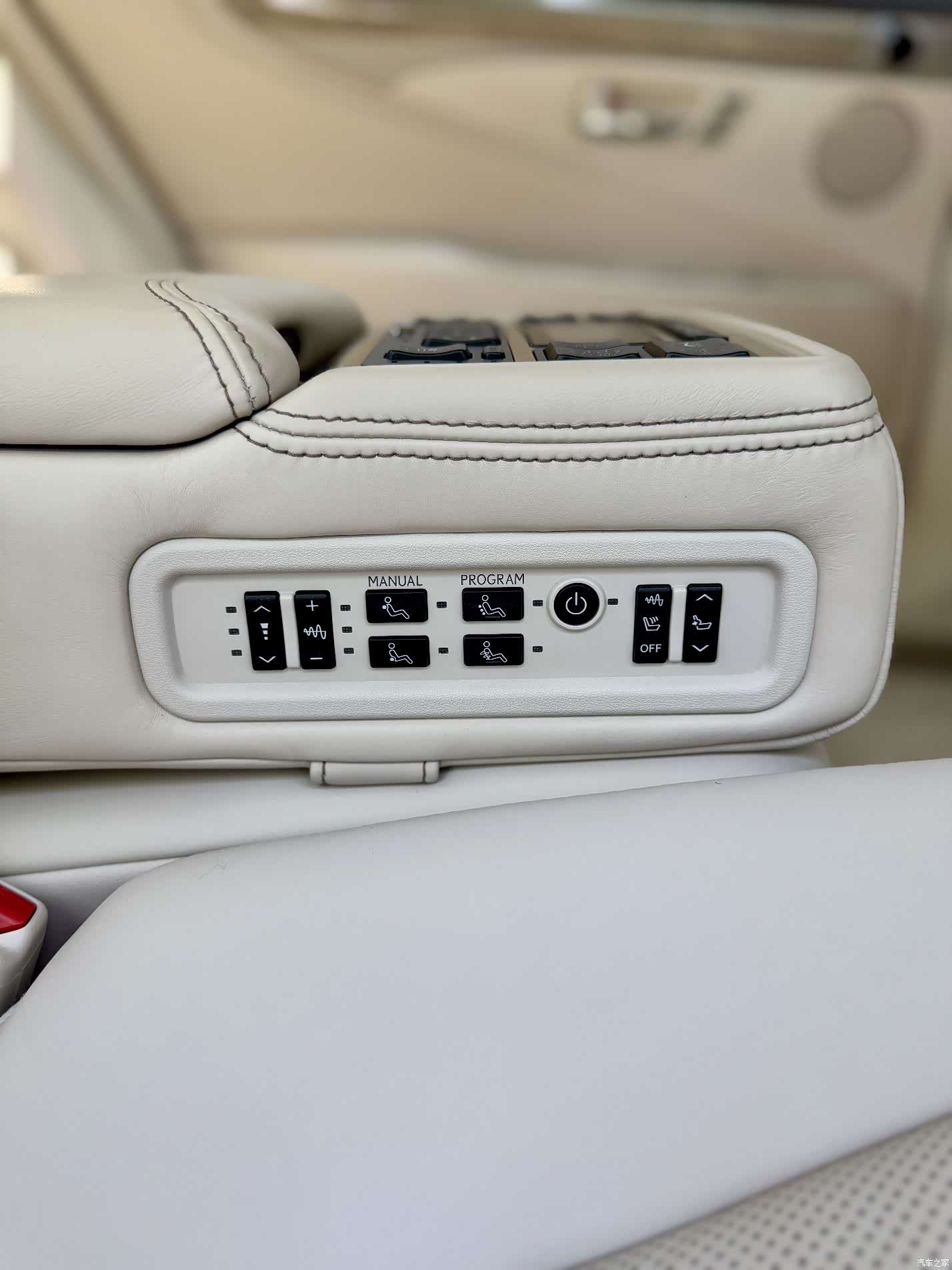 Lexus LS, 2016 37