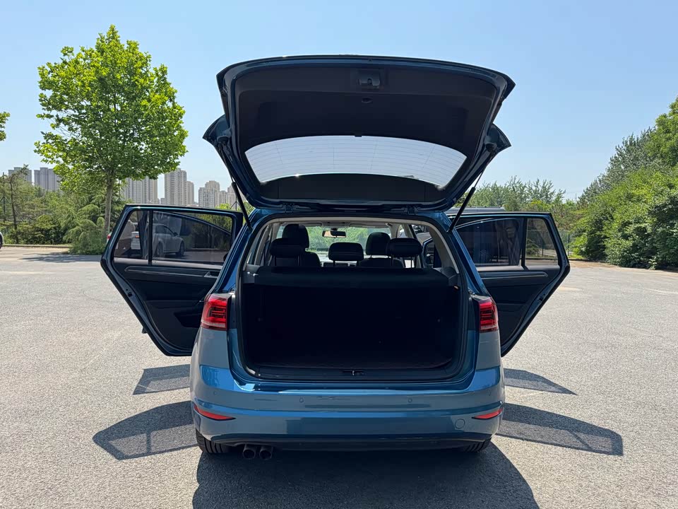 Volkswagen Golf*Jiayu Volkswagen Golf*Jiayu