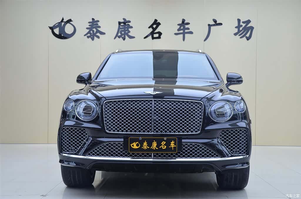 Bentley Bentayga, 2022 2