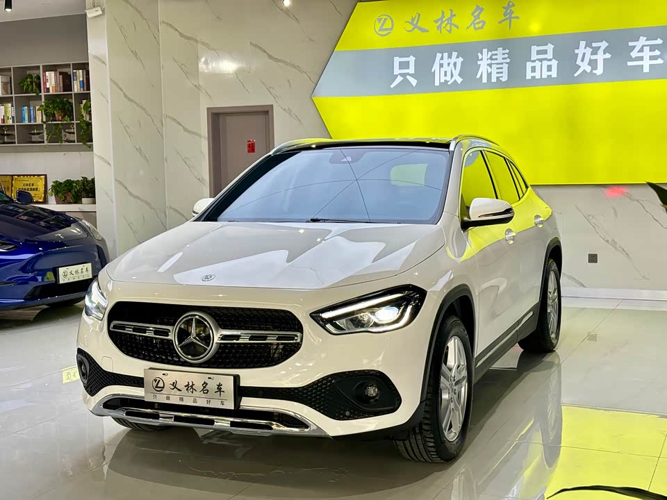 Mercedes-Benz GLA