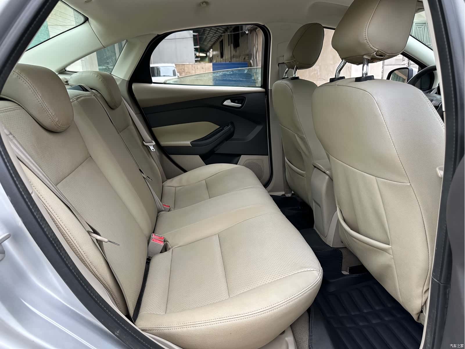 Ford Focus, 2013 11