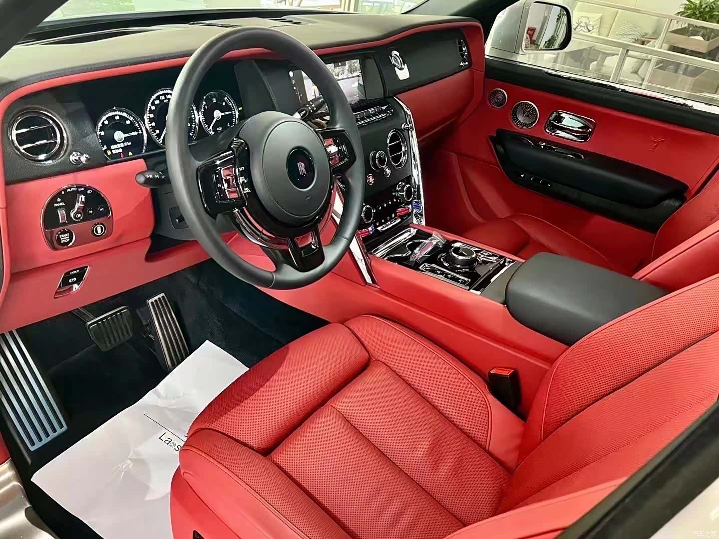 Rolls-Royce Cullinan, 2021 4