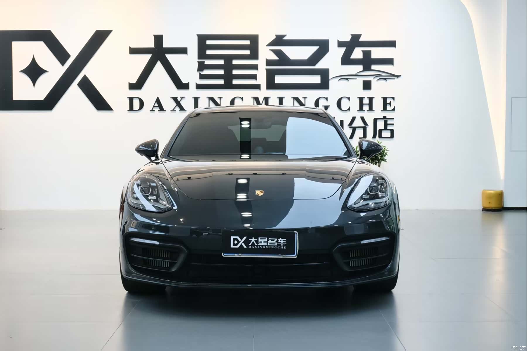 Porsche Panamera, 2023 9