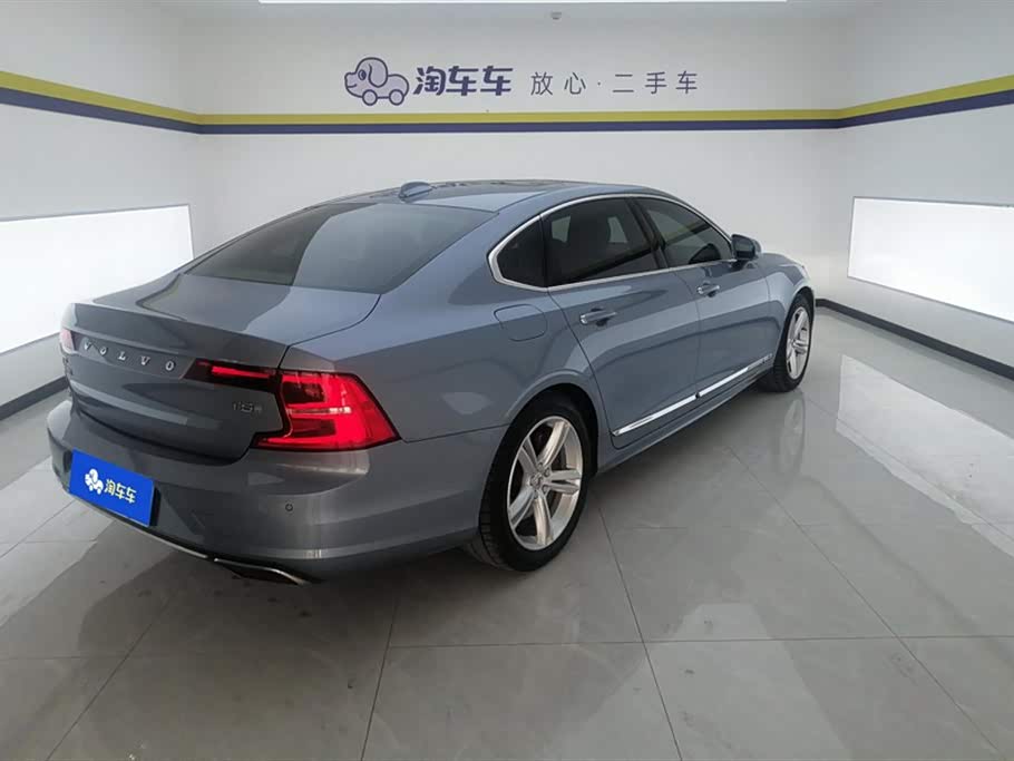 Volvo S90