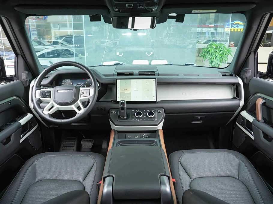 Land Rover guard