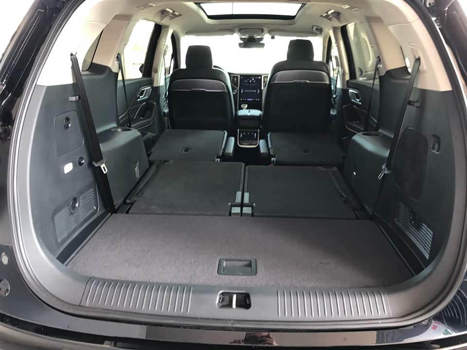Hongqi HS7 PHEV