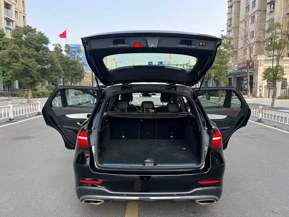 Mercedes-Benz GLC Mercedes-Benz GLC
