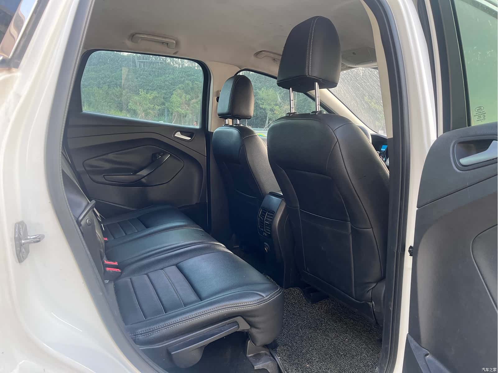 Ford Kuga, 2016 13