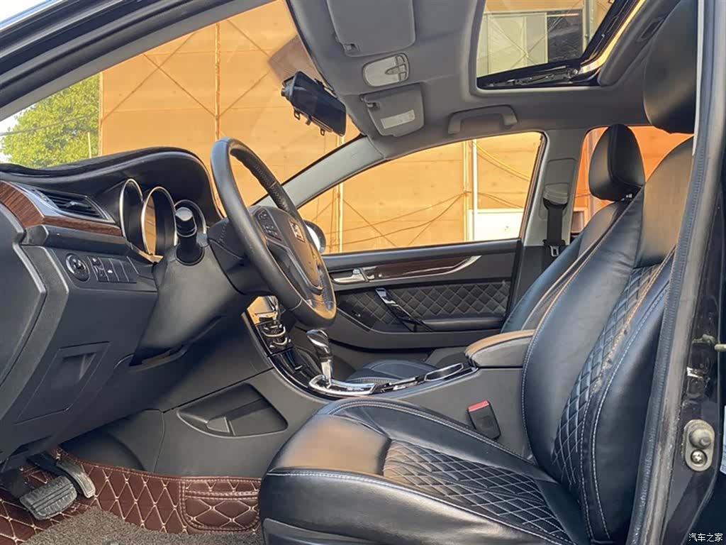 Zotye Z500, 2015 7