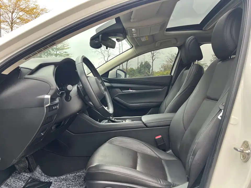 Mazda 3 Angkesaila