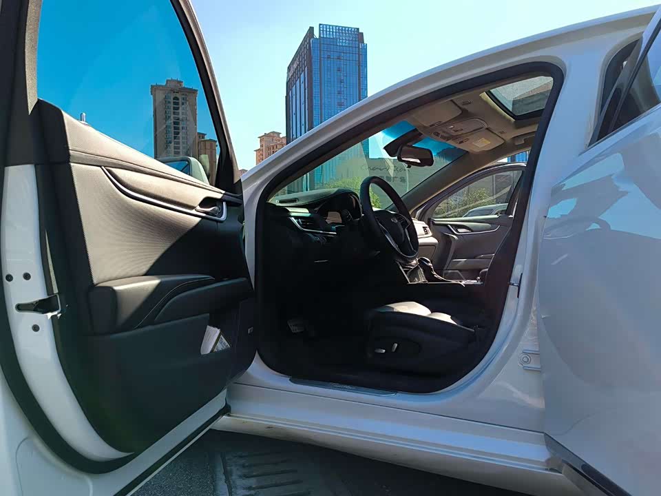 Cadillac XTS Cadillac XTS