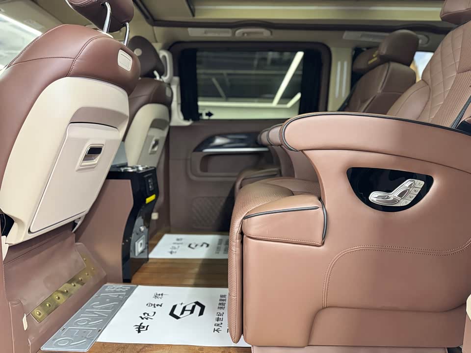 Mercedes-Benz V-class