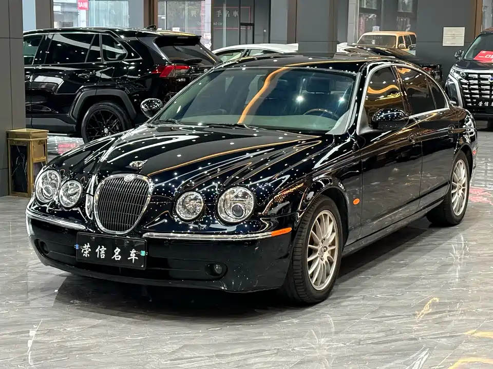 Jaguar S-TYPE