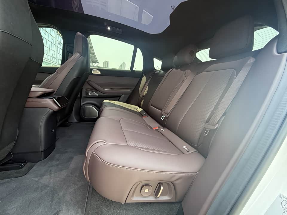 NIO EC7 NIO EC7