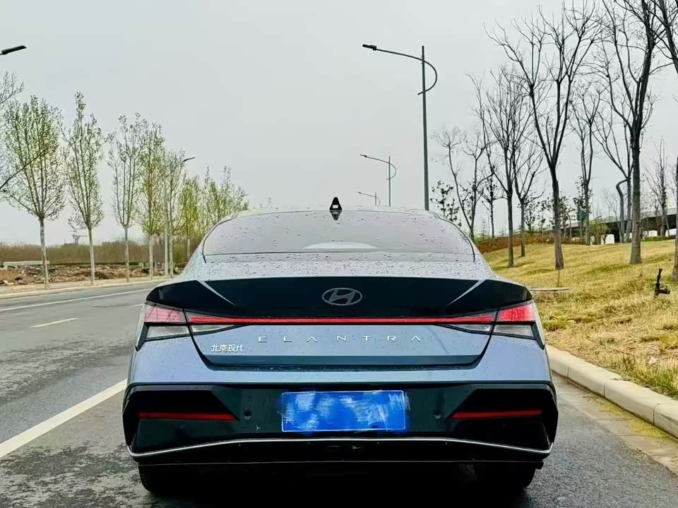 Hyundai Elantra