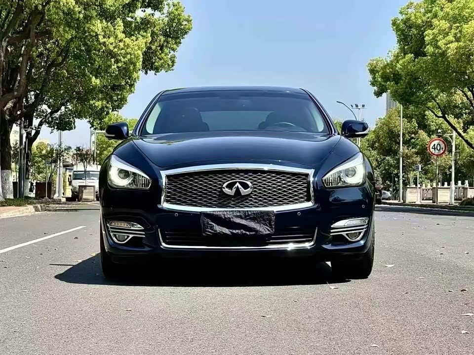 Infiniti Q70 Infiniti Q70