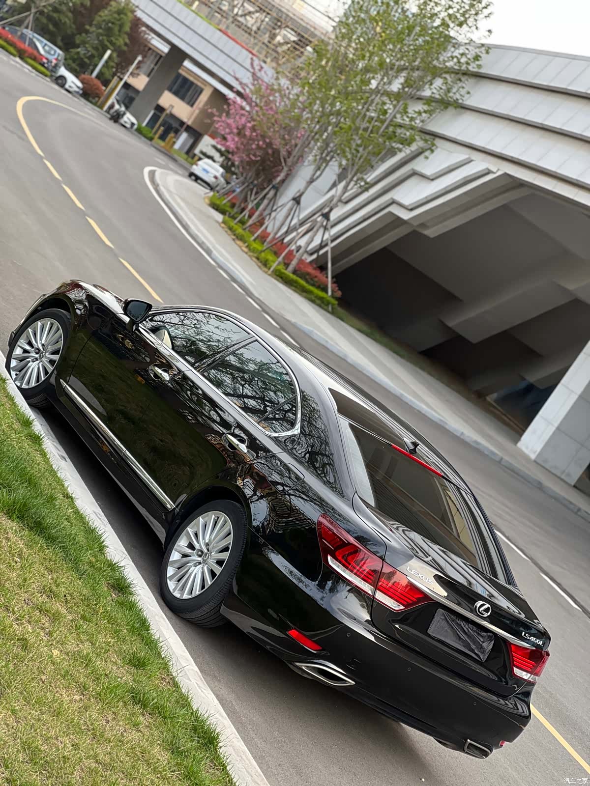 Lexus LS, 2013 12