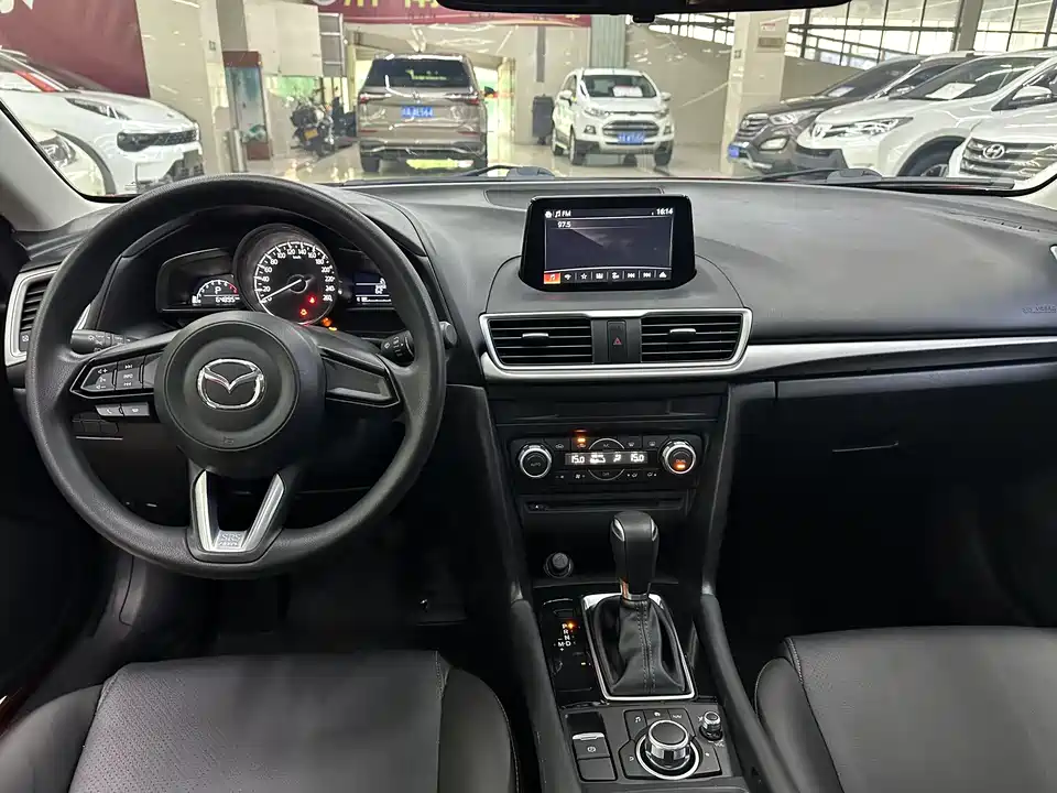Mazda 3 Angkesaila