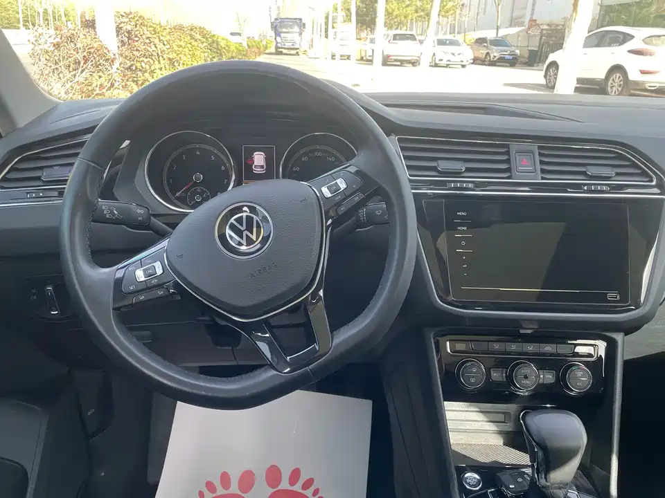 Volkswagen Tiguan L