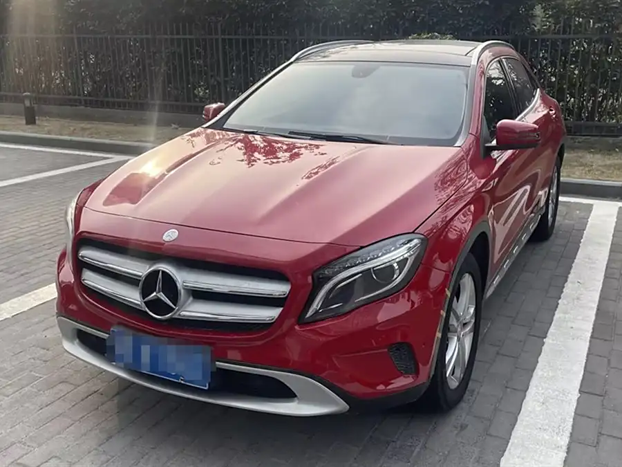 Mercedes Benz GLA