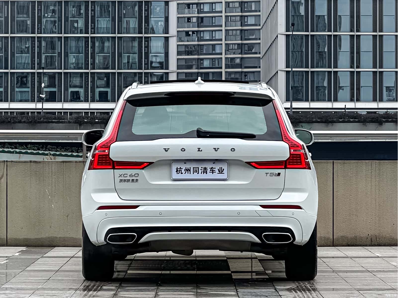 Volvo XC60, 2019 все фото