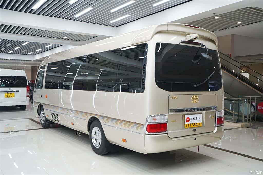 Toyota Coaster, 2018 21