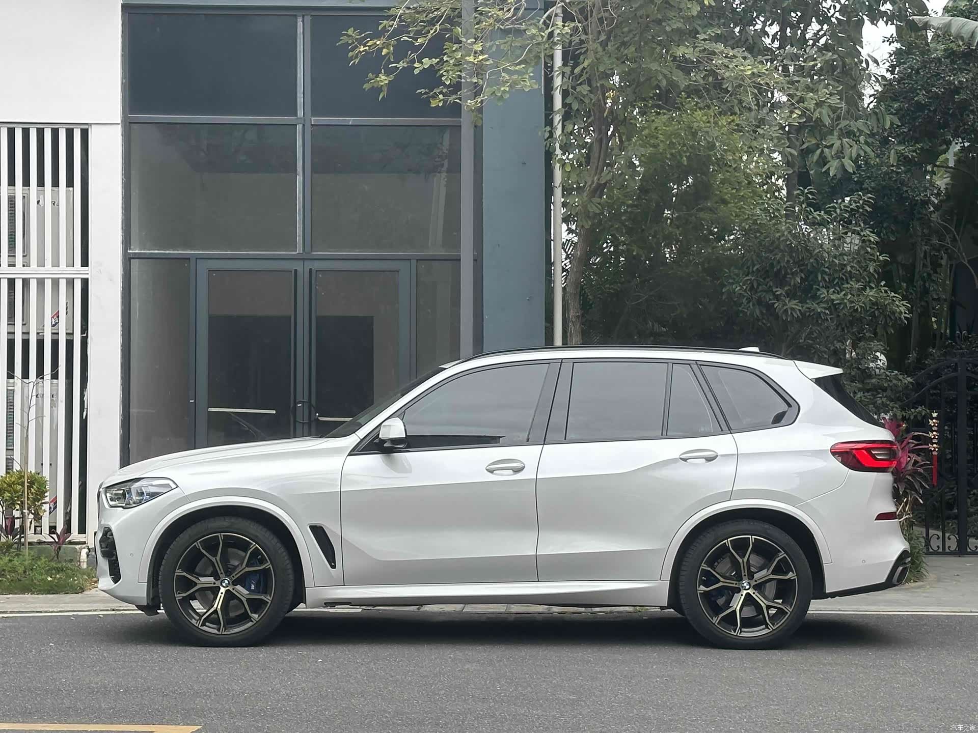 BMW X5, 2019 все фото