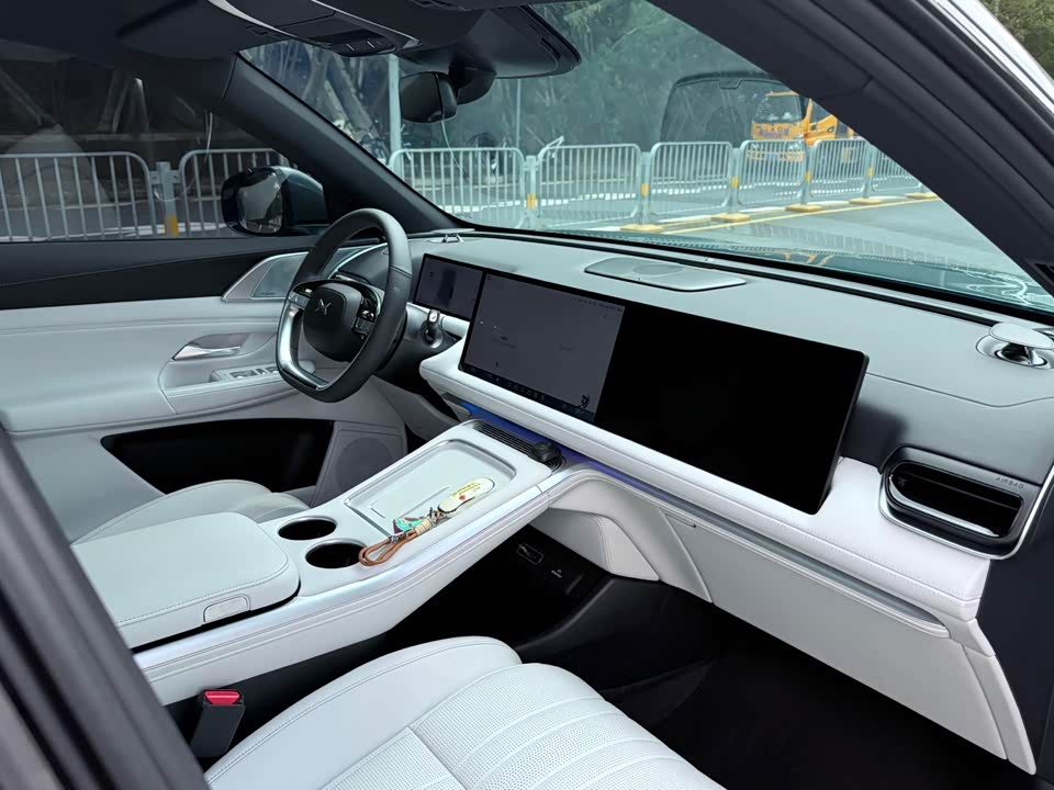 XPENG G9