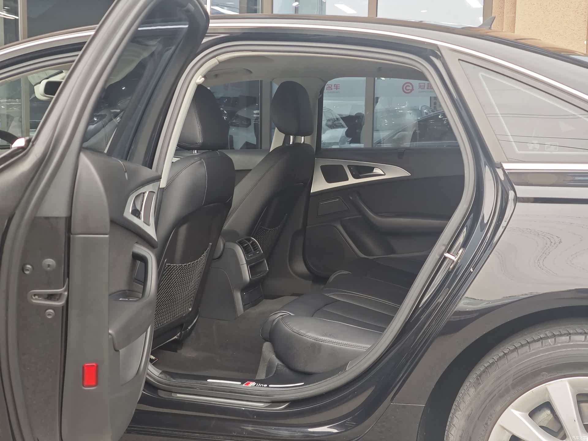 Audi A6L, 2015 10