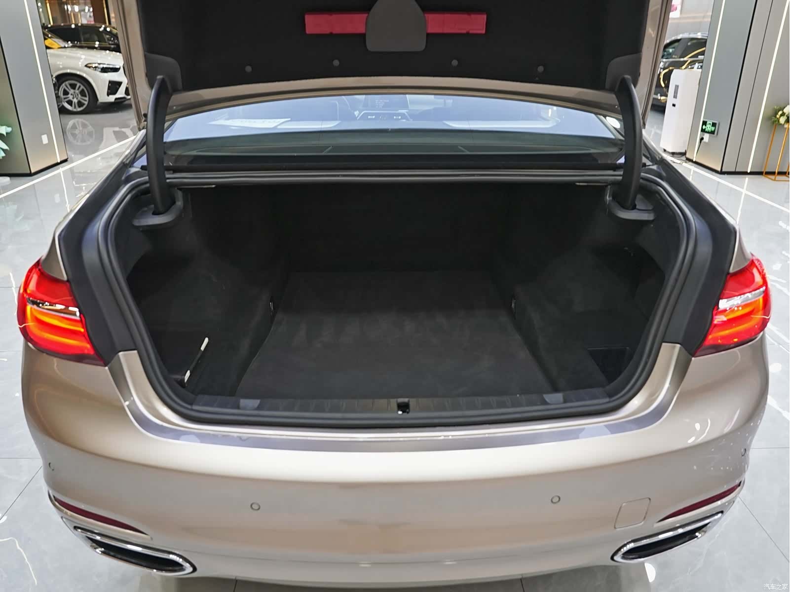 BMW 7 Series, 2016 11