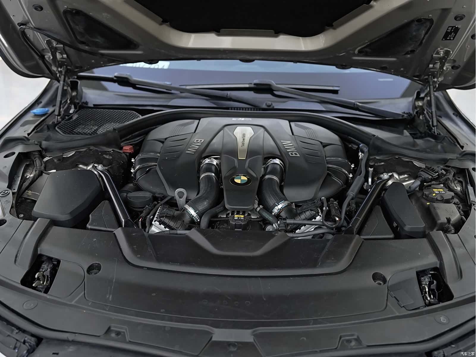 BMW 7 Series, 2016 12