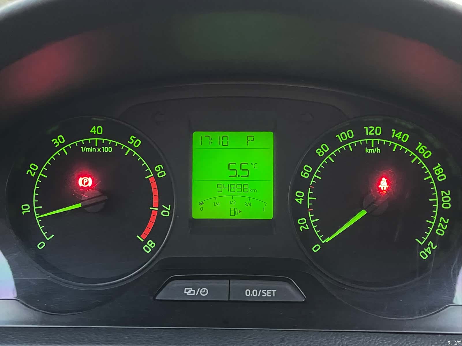 Skoda Rapid, 2016 10