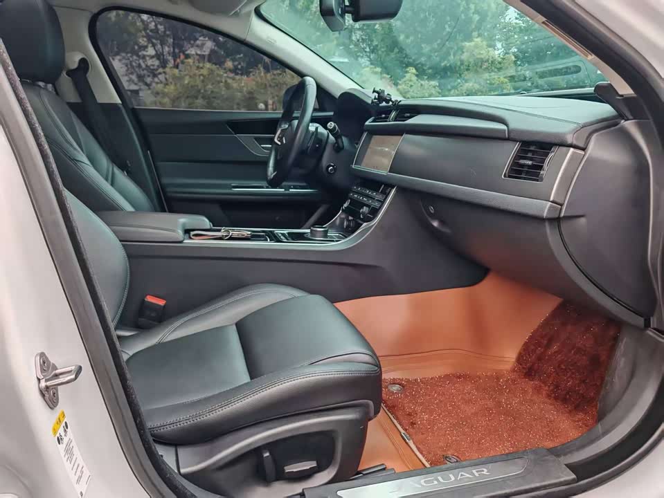 Jaguar XFL Jaguar XFL