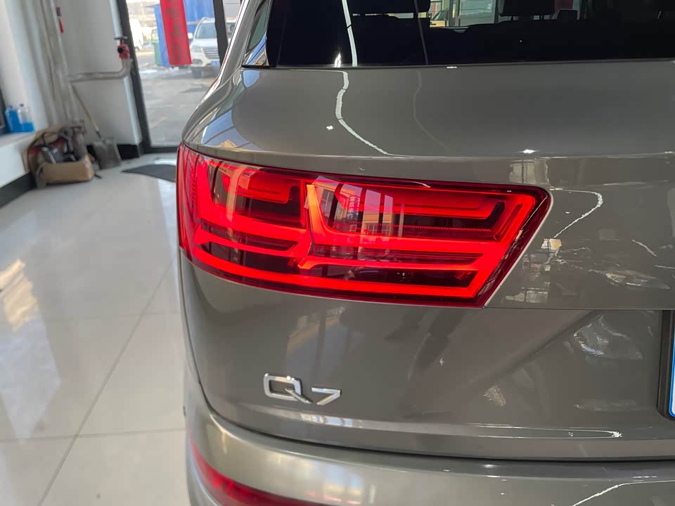 Audi Q7 Audi Q7