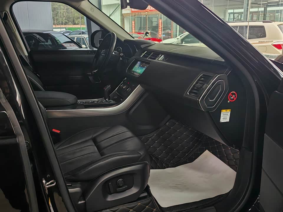 Land Rover Range Rover Sport Land Rover Range Rover Sport
