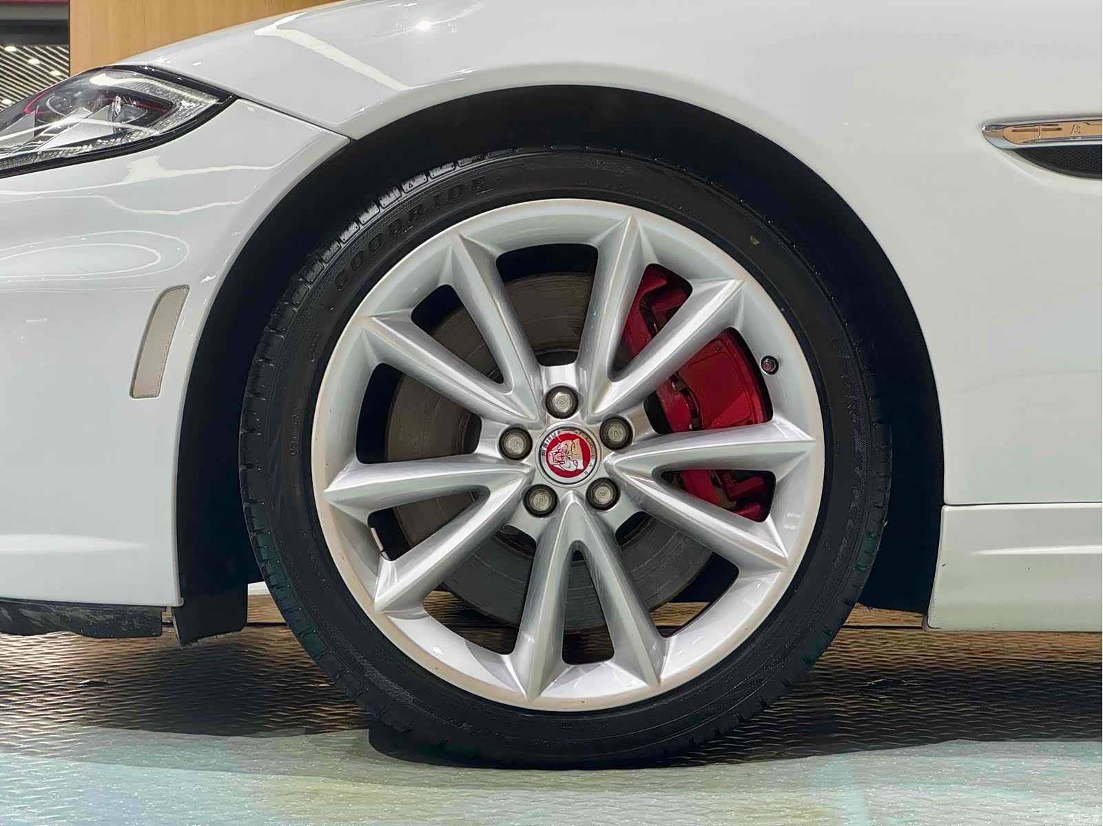 Jaguar XK, 2013 18