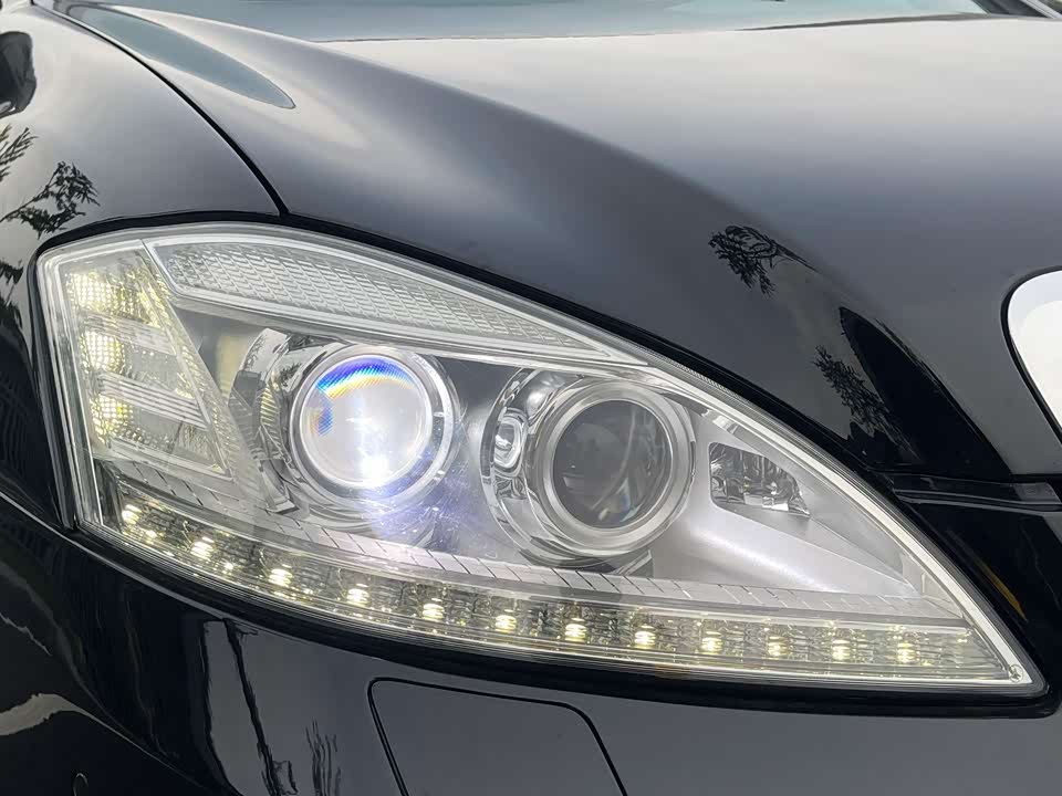 Mercedes-Benz S-class Mercedes-Benz S-class