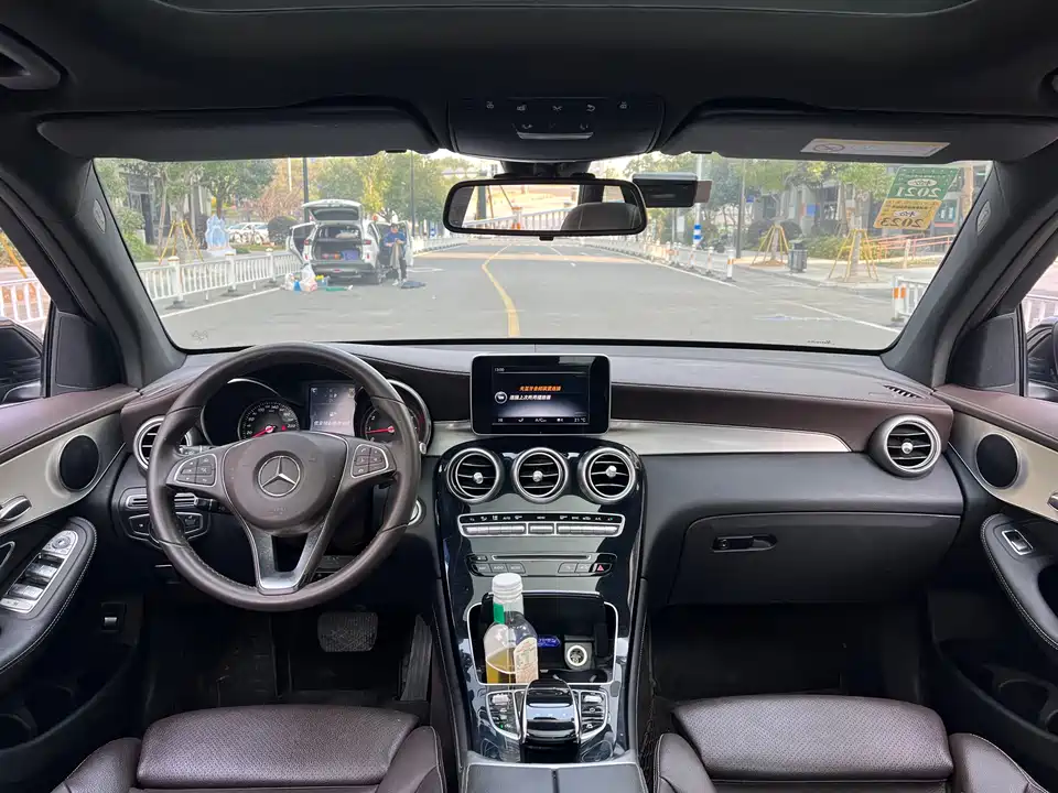 Mercedes-Benz GLC Mercedes-Benz GLC