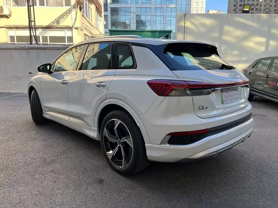 Audi Q4